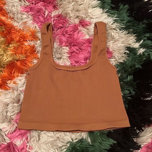 NWOT! FP FREE PEOPLE MOVEMENT Happiness Runs Square Neck Crop Top - Picture 11 of 15